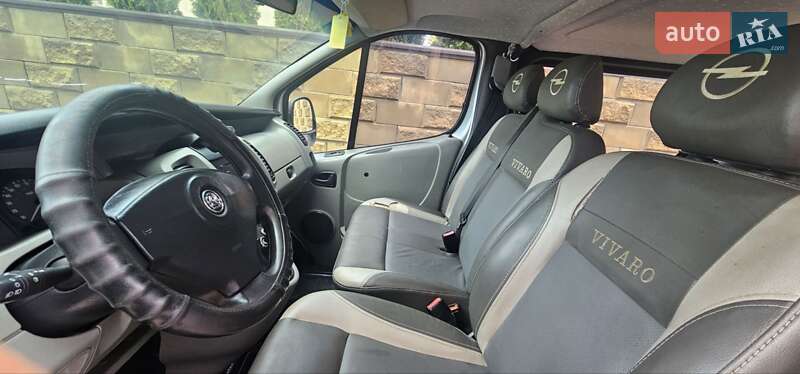 Минивэн Opel Vivaro 2006 в Луцке