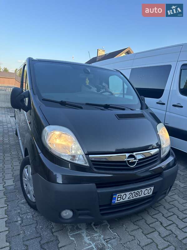 Минивэн Opel Vivaro 2010 в Чорткове