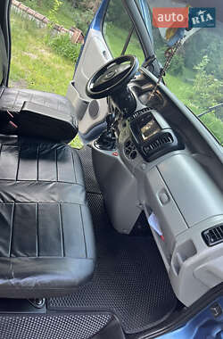 Вантажопасажирський фургон Opel Vivaro 2007 в 