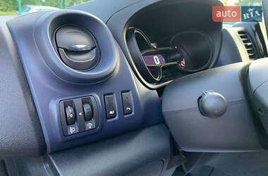 Минивэн Opel Vivaro 2016 в 