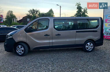 Минивэн Opel Vivaro 2016 в 