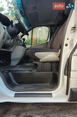 Минивэн Opel Vivaro 2004 в 