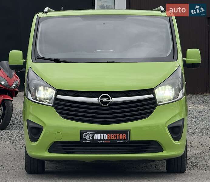 Минивэн Opel Vivaro 2015 в Харькове