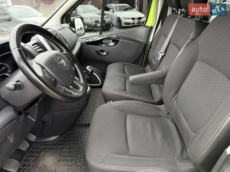Минивэн Opel Vivaro 2015 в Харькове