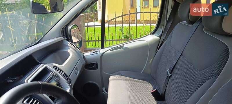 Мінівен Opel Vivaro 2014 в Самборі