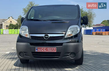 Мінівен Opel Vivaro 2013 в 