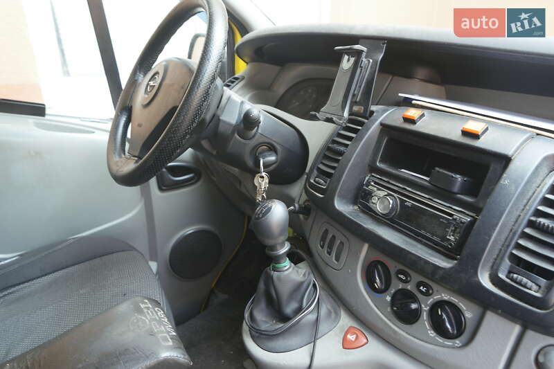 Минивэн Opel Vivaro 2007 в Ровно
