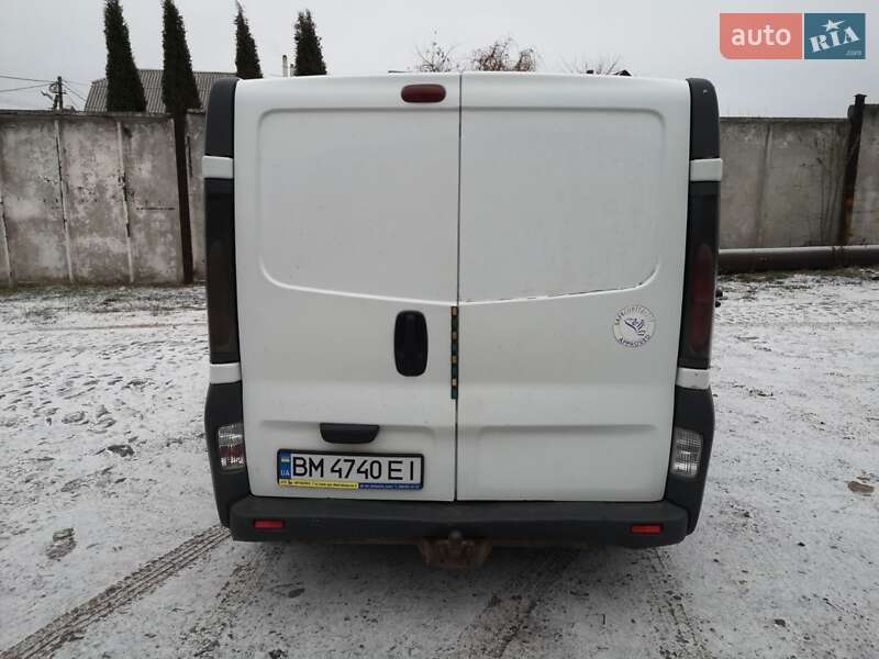 Вантажний фургон Opel Vivaro 2005 в Сумах