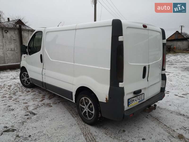 Вантажний фургон Opel Vivaro 2005 в Сумах