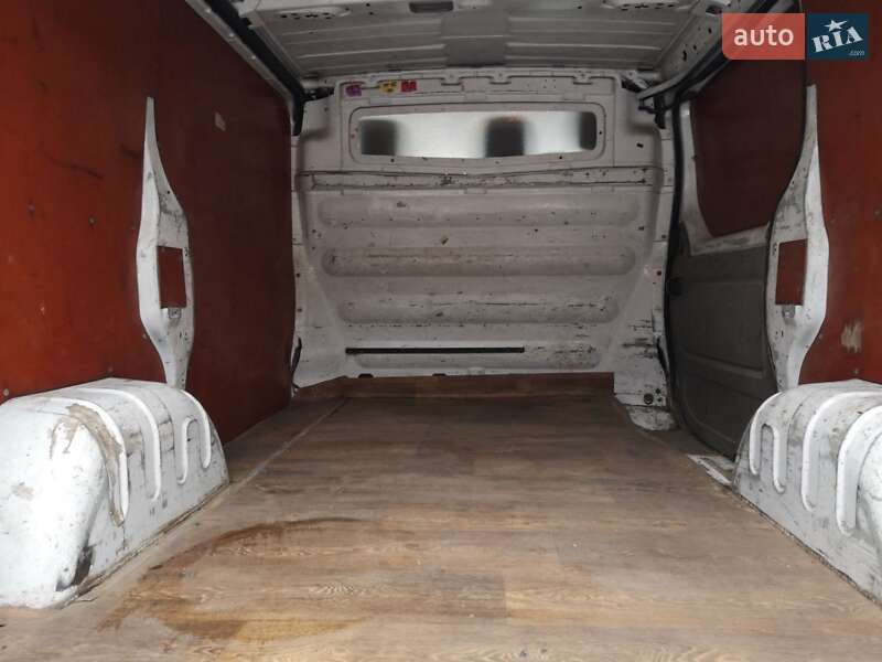 Вантажний фургон Opel Vivaro 2005 в Сумах