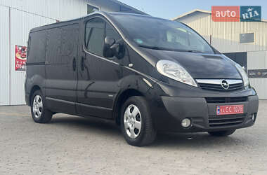 Мінівен Opel Vivaro 2013 в Коломиї