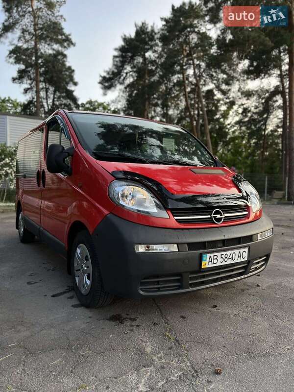 Минивэн Opel Vivaro 2006 в 