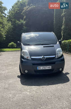 Вантажний фургон Opel Vivaro 2012 в Львові