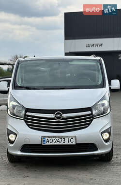 Минивэн Opel Vivaro 2015 в 