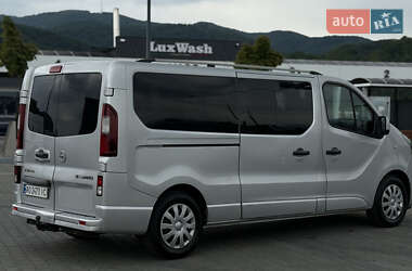 Минивэн Opel Vivaro 2015 в 