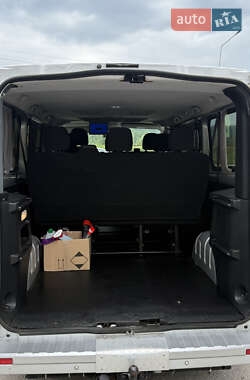 Минивэн Opel Vivaro 2015 в 