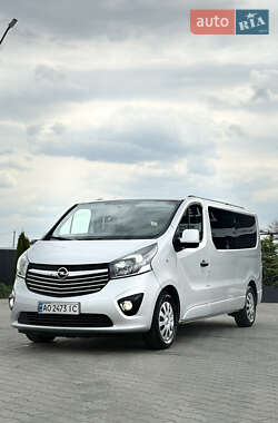 Минивэн Opel Vivaro 2015 в 