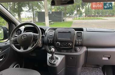 Минивэн Opel Vivaro 2016 в 