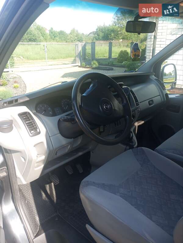 Мінівен Opel Vivaro 2006 в Долині
