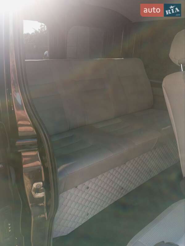 Мінівен Opel Vivaro 2006 в Долині