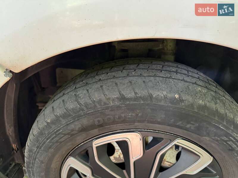 Мінівен Opel Vivaro 2003 в Києві