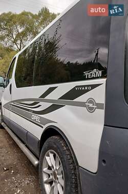 Минивэн Opel Vivaro 2003 в 