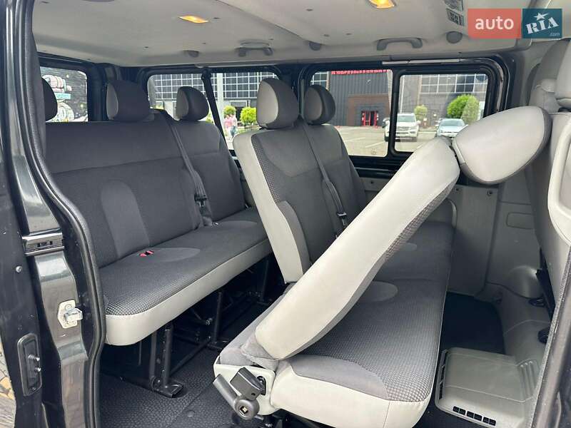 Мінівен Opel Vivaro 2013 в Луцьку