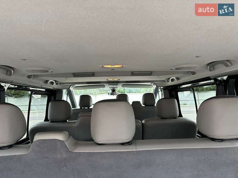 Мінівен Opel Vivaro 2013 в Луцьку