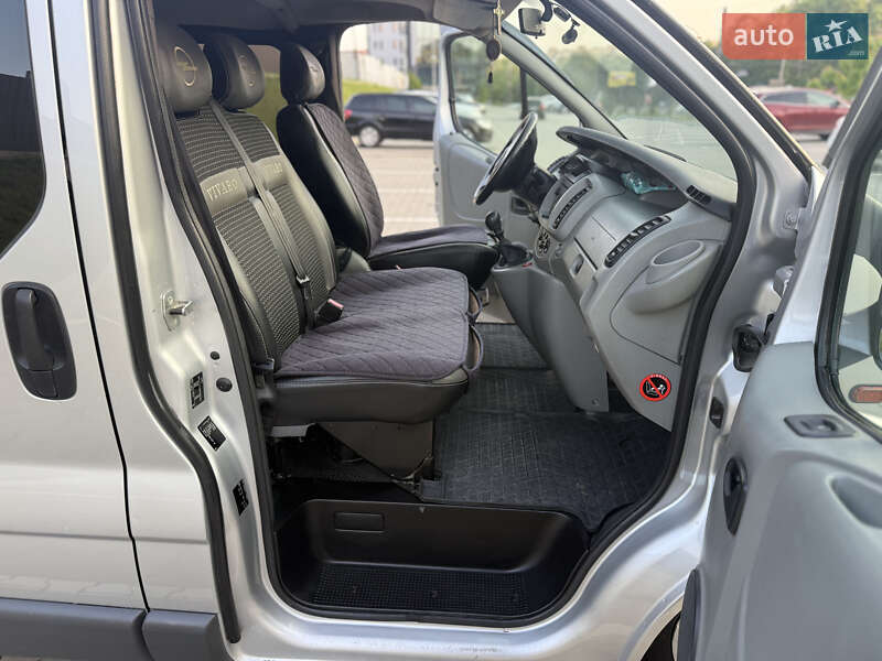 Минивэн Opel Vivaro 2006 в Тернополе