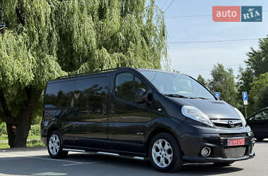 Минивэн Opel Vivaro 2012 в 
