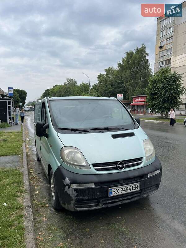 Грузовой фургон Opel Vivaro 2002 в 