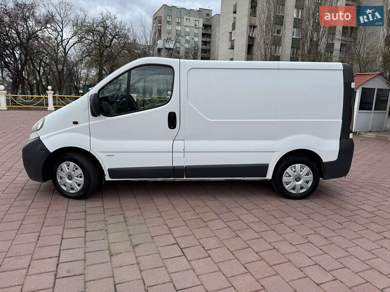 Грузовой фургон Opel Vivaro 2004 в Харькове