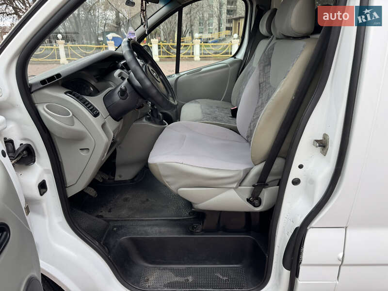Грузовой фургон Opel Vivaro 2004 в Харькове