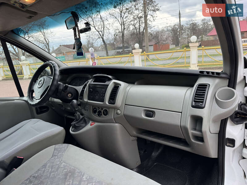 Грузовой фургон Opel Vivaro 2004 в Харькове