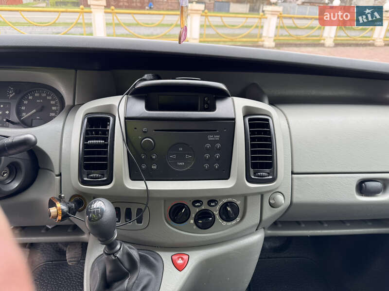 Грузовой фургон Opel Vivaro 2004 в Харькове
