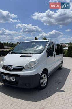 Мінівен Opel Vivaro 2013 в Чернівцях