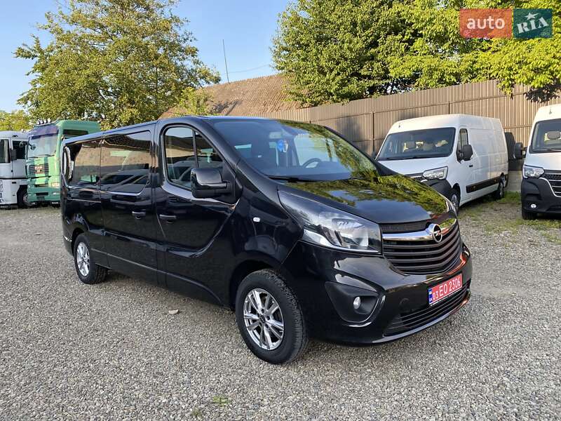 Минивэн Opel Vivaro 2019 в 