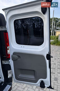 Грузовой фургон Opel Vivaro 2014 в 