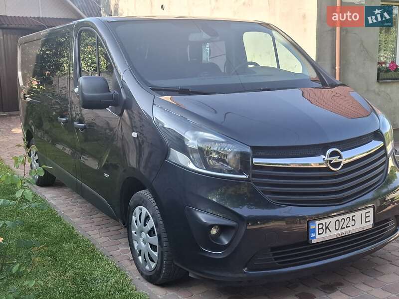 Минивэн Opel Vivaro 2015 в Ровно фото 6 Минивэн Opel Vivaro 2015 в Ровно