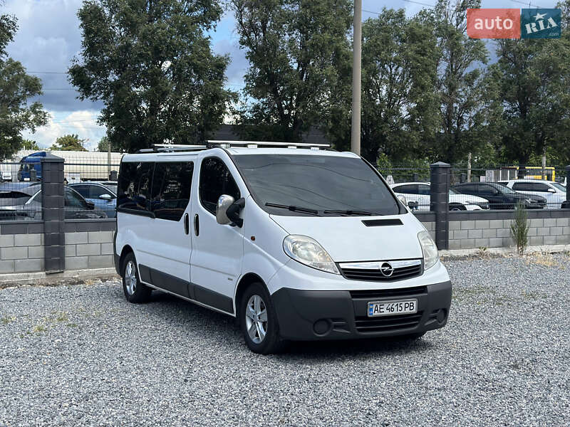 Opel Vivaro 2011