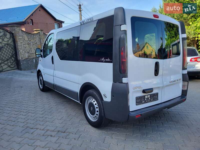 Мінівен Opel Vivaro 2002 в Хмельницькому
