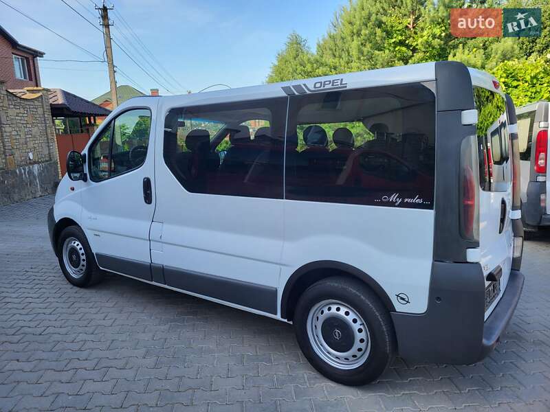 Мінівен Opel Vivaro 2002 в Хмельницькому