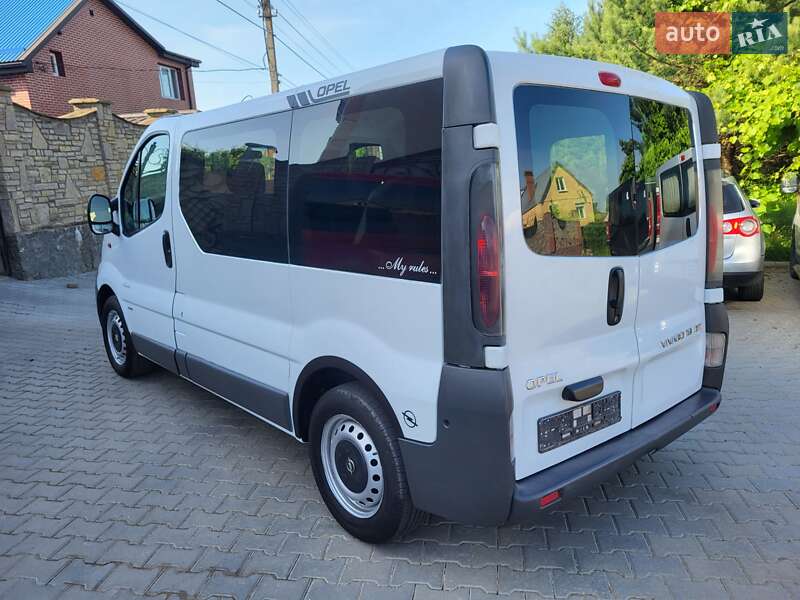 Мінівен Opel Vivaro 2002 в Хмельницькому