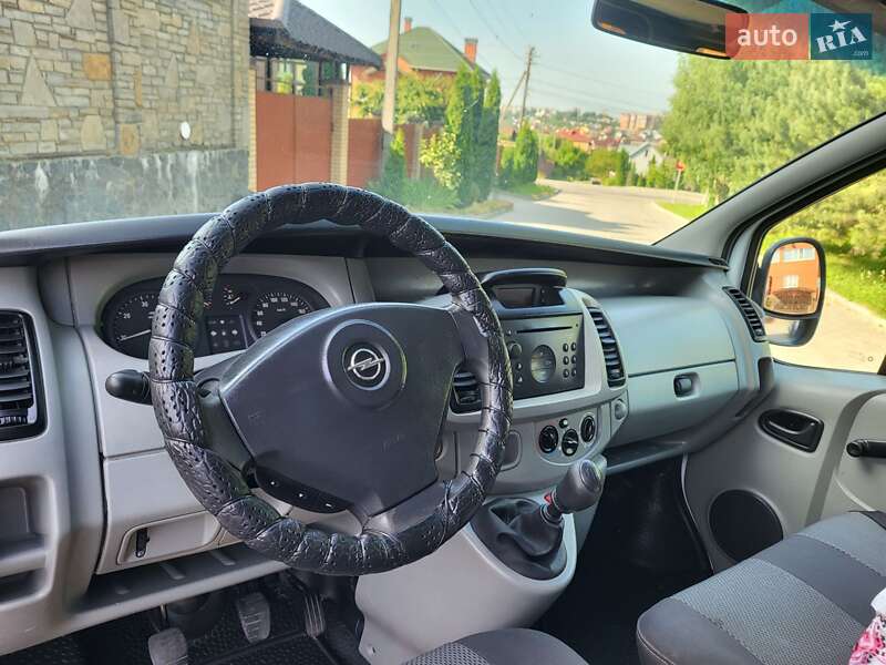 Мінівен Opel Vivaro 2002 в Хмельницькому