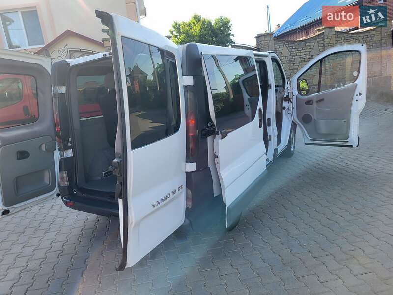 Мінівен Opel Vivaro 2002 в Хмельницькому