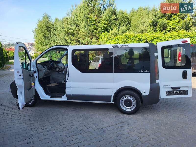 Мінівен Opel Vivaro 2002 в Хмельницькому