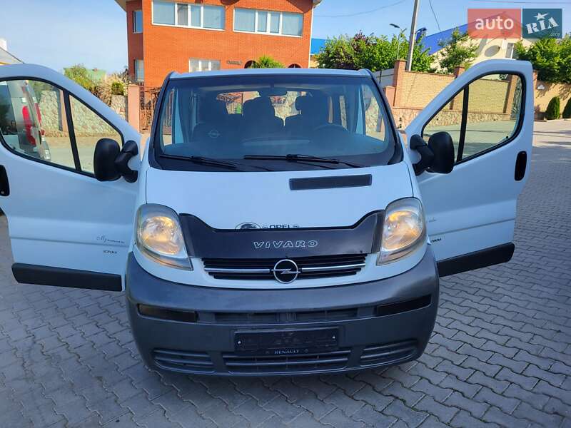Мінівен Opel Vivaro 2002 в Хмельницькому