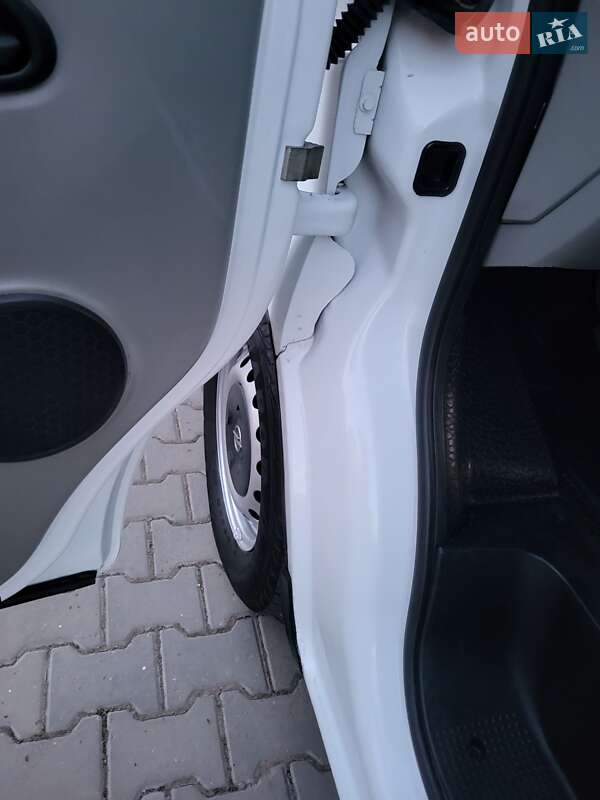 Мінівен Opel Vivaro 2002 в Хмельницькому