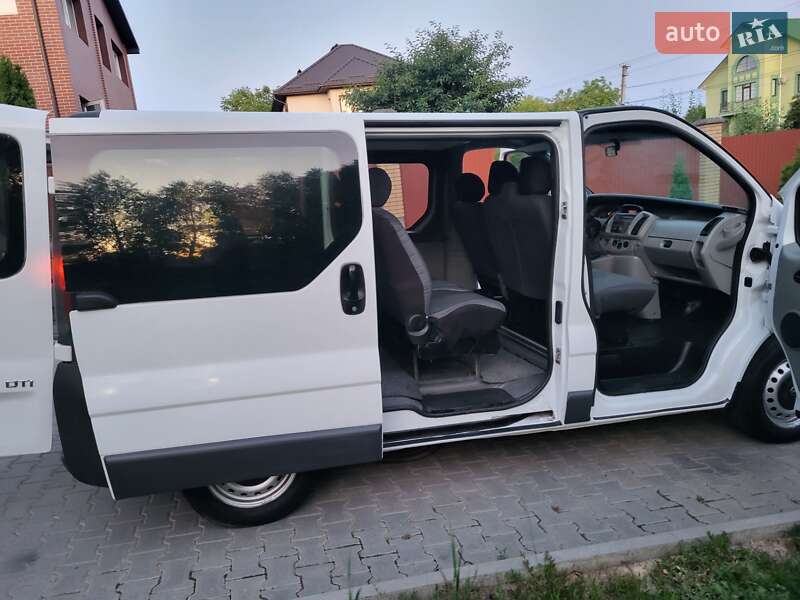 Мінівен Opel Vivaro 2002 в Хмельницькому