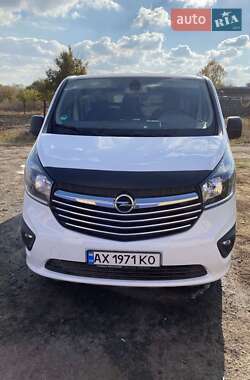 Вантажний фургон Opel Vivaro 2016 в Золочеві